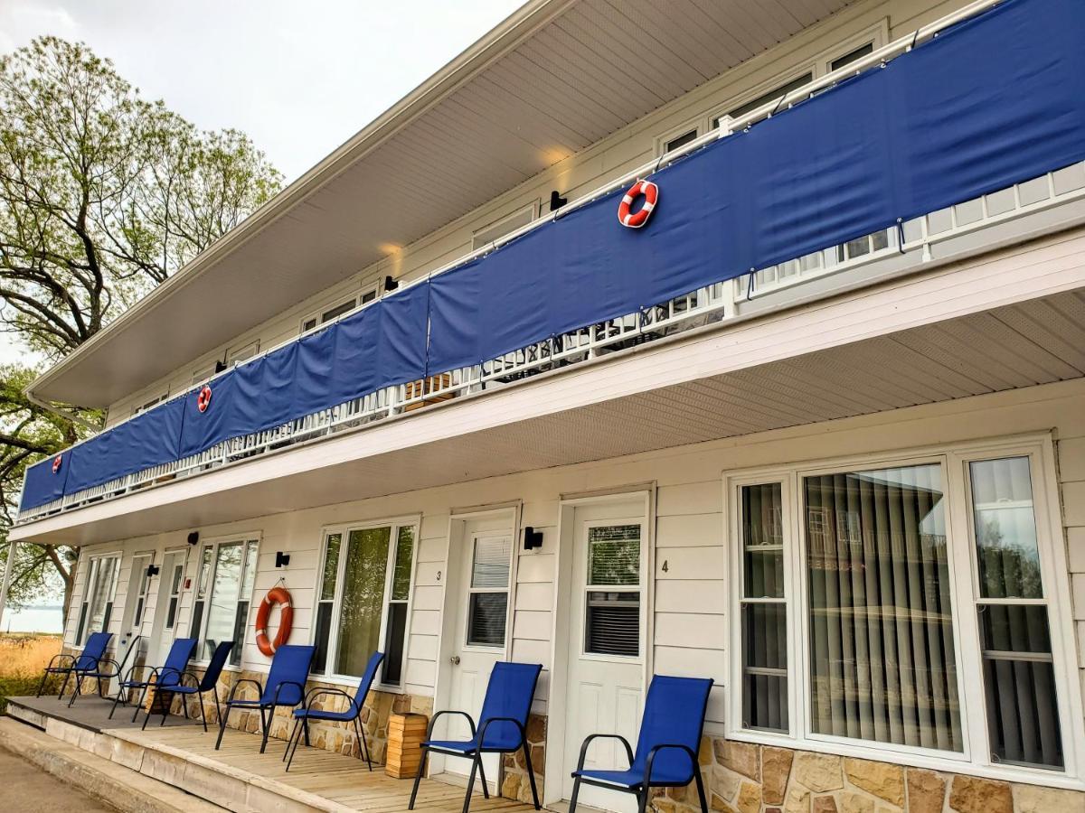 Les Petits Studios Du Bord De L'Eau Saint-Joseph-de-la-Rive Экстерьер фото